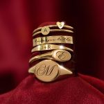 R122-GF_NEW-M-Heart-ring-_2-more-than-heart_Tiny-Engraved-Disc-Ring-441214.jpg